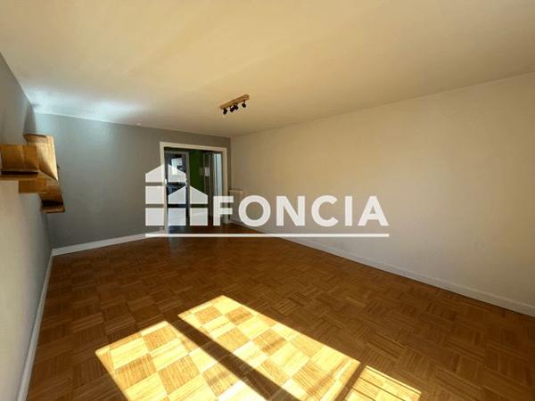 Location Appartement 3 pièces 69.9 m² - 21 RUE DES NOYERS Lorient 56100