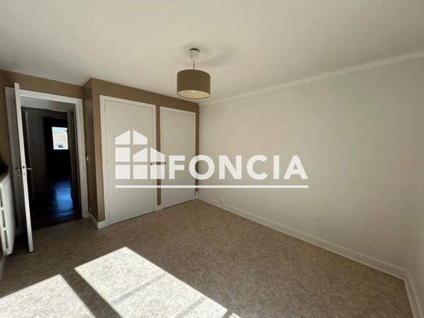 Location Appartement 3 pièces 69.9 m² - 21 RUE DES NOYERS Lorient 56100