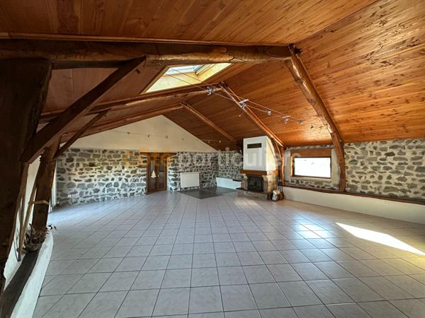 Vente Maison202 m² - 5 Pièces - SOLIGNAC SUR LOIRE (43370)