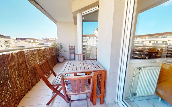 Appartement à vendre    2 pièces • 47 m2 Lyon 3