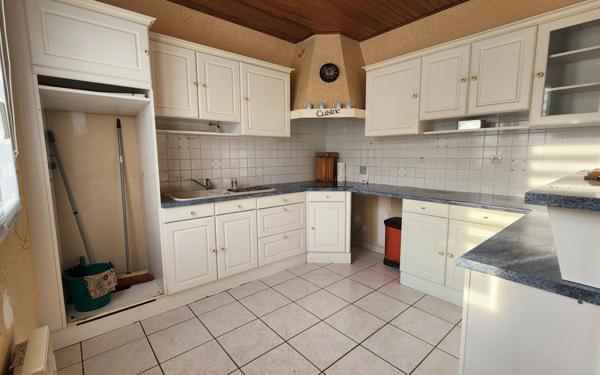 Maison à vendre    3 pièces •  Bellegarde