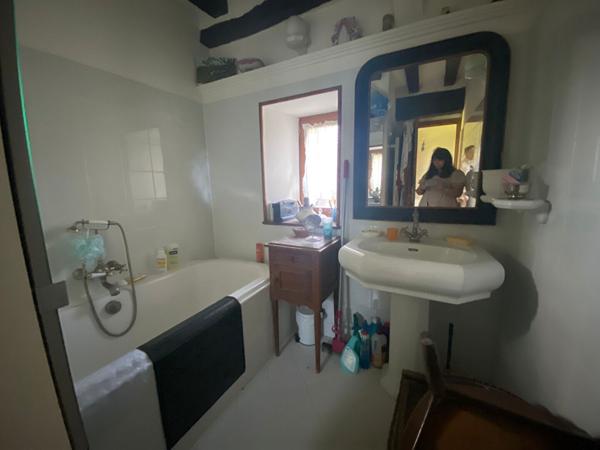 À Vendre : Charmante Maison Briarde au Coeur de la Campagne : Allure Authentique et Cadre Bucolique