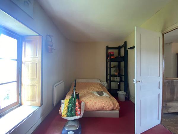 À Vendre : Charmante Maison Briarde au Coeur de la Campagne : Allure Authentique et Cadre Bucolique