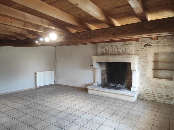 Maison à TAILLANT, 17350 - 8 pièces 175m²