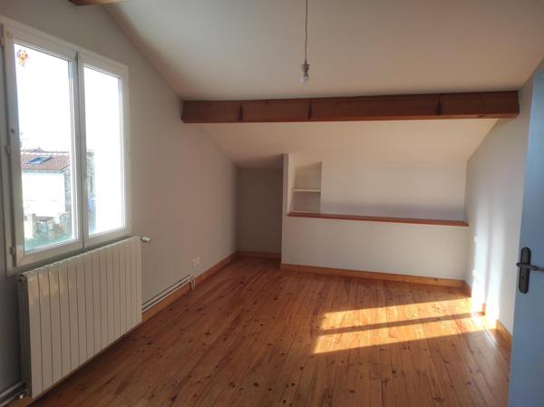 Maison à TAILLANT, 17350 - 8 pièces 175m²