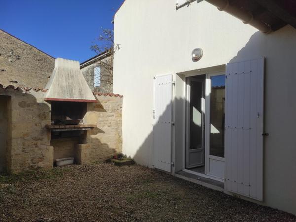 Maison à TAILLANT, 17350 - 8 pièces 175m²