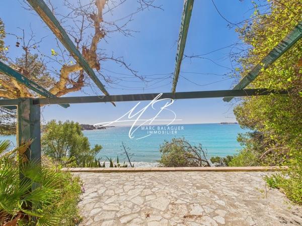 Sanary-sur-Mer (83110) PROPRIÉTÉ BANDOL SANARY - 237 m² - 7 Pièces - 5 Chambres