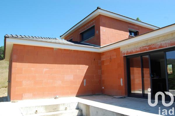 Maison 5 pièces de 146 m² à Saint-Beauzély (12620)