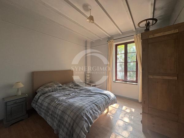 Vélines (24230) Propriété historique avec dépendances - Vélines