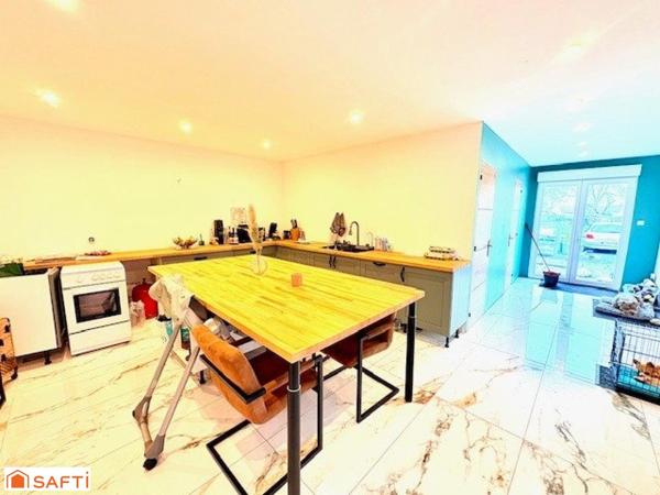 Maison semi-individuelle avec grand terrain – Exposition plein sud – Fort potentiel