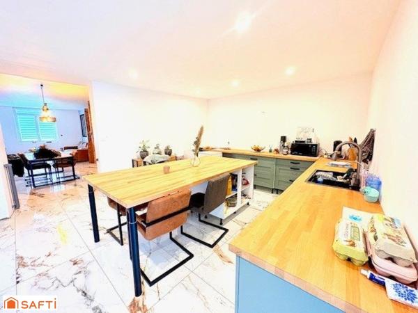 Maison semi-individuelle avec grand terrain – Exposition plein sud – Fort potentiel