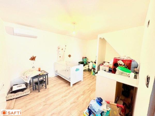 Maison semi-individuelle avec grand terrain – Exposition plein sud – Fort potentiel