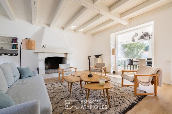 Ancien corps de ferme alliant cachet et élégance