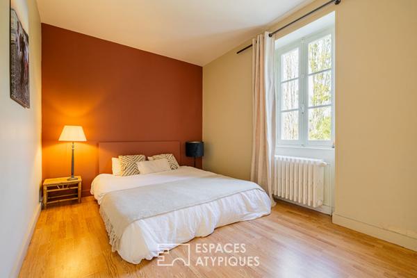 Ancien corps de ferme alliant cachet et élégance