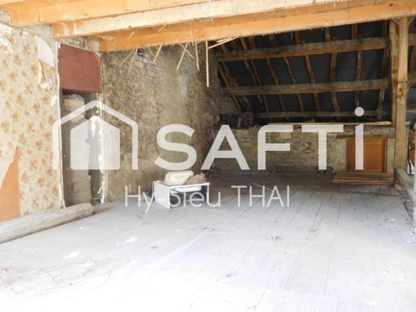 SPECIAL INVESTISSEURS !!! 600 m2 à aménager, à THOIRETTE-COISIA (39240)