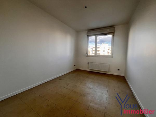 Appartement à vendre, 4 pièces - Vénissieux 69200