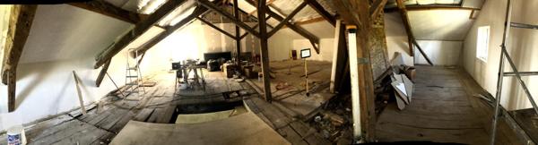 Maison sur beau terrain avec piscine et jolie grange à rénover !