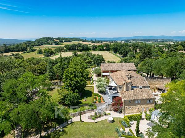 Ancien Prieuré d'exception – Une propriété historique de prestige au cœur de la Drôme