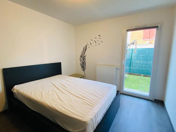 Appartement T3  avec jardinet, cellier et parkings