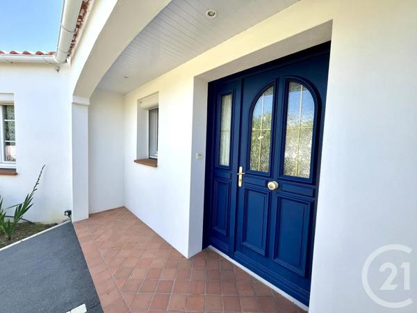 Maison à vendre  4 pièces - 133,96 m 2   LE FENOUILLER  - 85