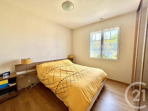 Maison à vendre  4 pièces - 133,96 m 2   LE FENOUILLER  - 85