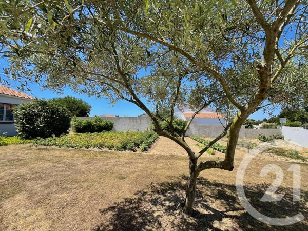Maison à vendre  4 pièces - 133,96 m 2   LE FENOUILLER  - 85