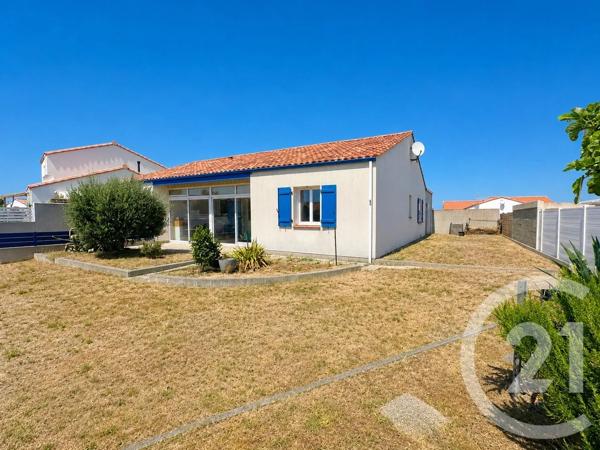 Maison à vendre  4 pièces - 133,96 m 2   LE FENOUILLER  - 85