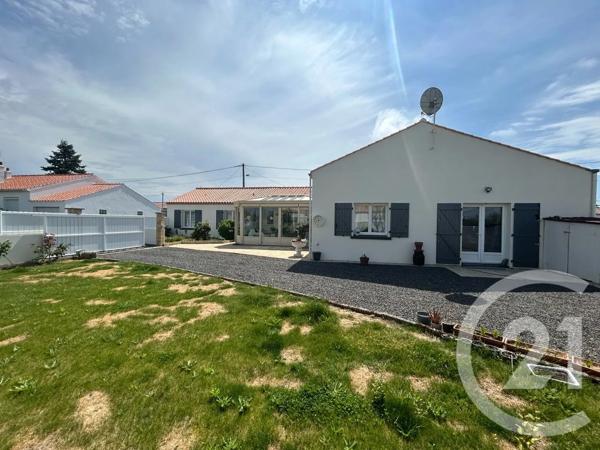 Maison à vendre  4 pièces - 133,96 m 2   LE FENOUILLER  - 85