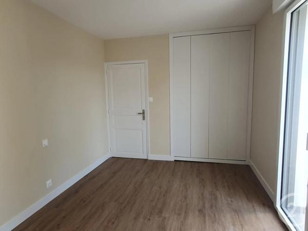 Maison à vendre  6 pièces - 141,37 m 2   LA GARNACHE  - 85