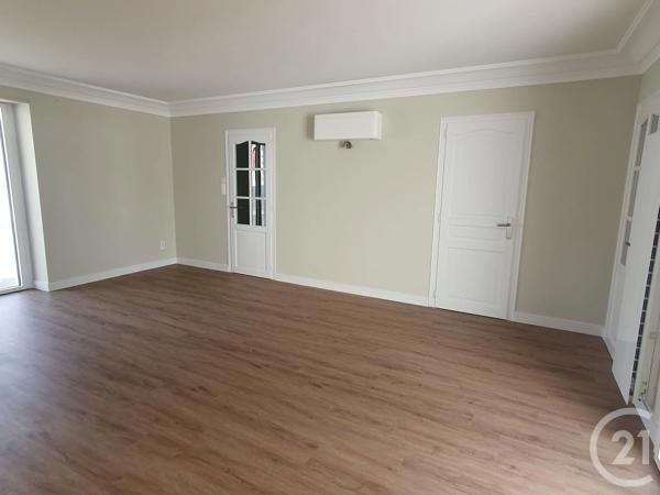 Maison à vendre  6 pièces - 141,37 m 2   LA GARNACHE  - 85