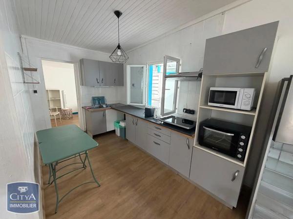 Maison à louer 3 pièces 80m² Saint-Pierre (97410)