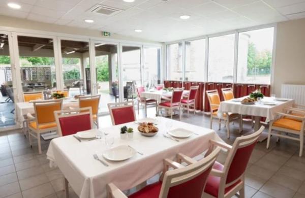 INVESTISSEMENT LOCATIF – Lorcy – Résidence EHPAD Hostellerie du Château - 7,5% de rentabilité