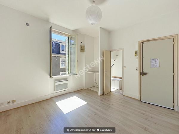 POITIERS ? T2 DE 25 M² À RÉNOVER, IDÉALEMENT SITUÉ ENTRE LES FACULTÉS ET LE CENTRE-VILLE
