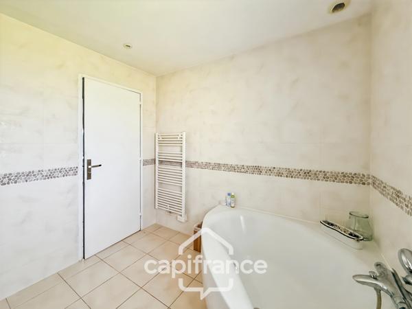 À vendre MAISON D’ARCHITECTE CONTEMPORAINE 7 pièces PONTIVY (56)