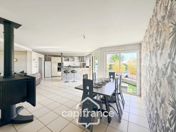 À vendre MAISON D’ARCHITECTE CONTEMPORAINE 7 pièces PONTIVY (56)