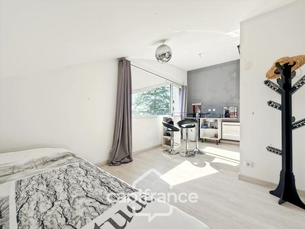À vendre MAISON D’ARCHITECTE CONTEMPORAINE 7 pièces PONTIVY (56)
