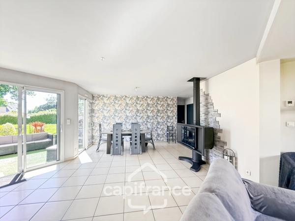 À vendre MAISON D’ARCHITECTE CONTEMPORAINE 7 pièces PONTIVY (56)
