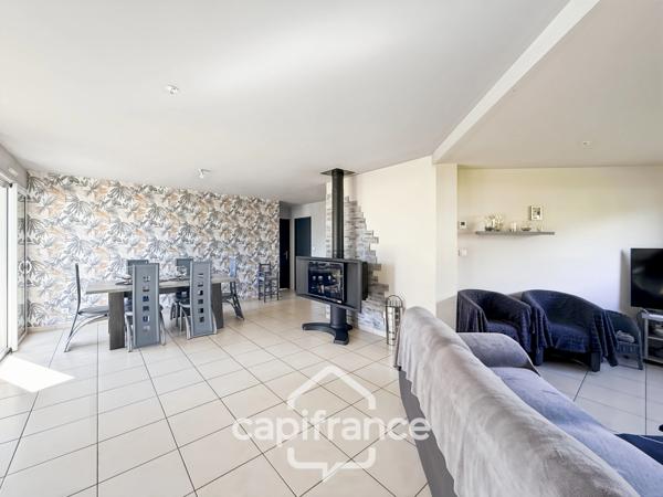 À vendre MAISON D’ARCHITECTE CONTEMPORAINE 7 pièces PONTIVY (56)