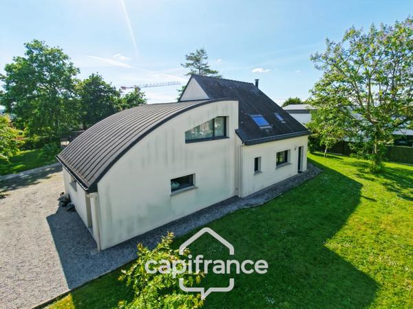 À vendre MAISON D’ARCHITECTE CONTEMPORAINE 7 pièces PONTIVY (56)