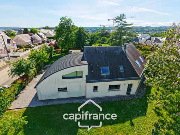 À vendre MAISON D’ARCHITECTE CONTEMPORAINE 7 pièces PONTIVY (56)