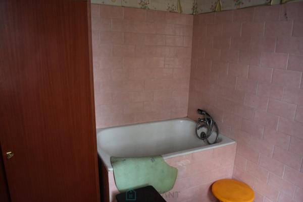 MAISON PLEIN PIED DE DEUX CHAMBRES AU CALME PRES DE LA RIVIERE A RESTAURER