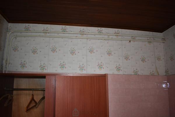 MAISON PLEIN PIED DE DEUX CHAMBRES AU CALME PRES DE LA RIVIERE A RESTAURER