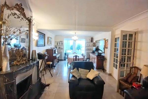 Liffré centre – grande maison 7 ch avec piscine et potentiel