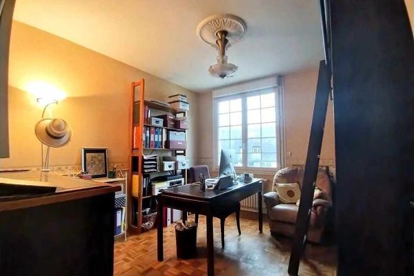 Liffré centre – grande maison 7 ch avec piscine et potentiel