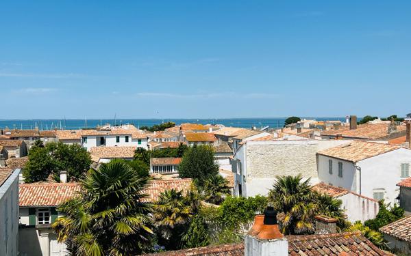 Immeuble à vendre    5 pièces •  Saint-Martin-de-Ré