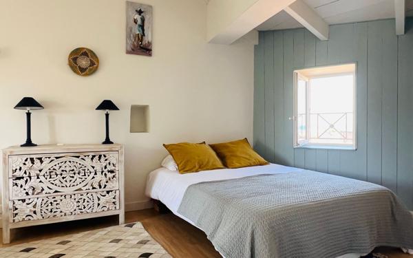 Immeuble à vendre    5 pièces •  Saint-Martin-de-Ré