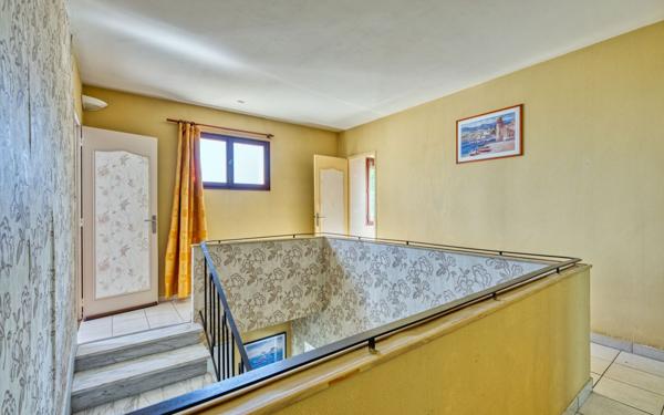 Maison à vendre    4 pièces •  Pessac