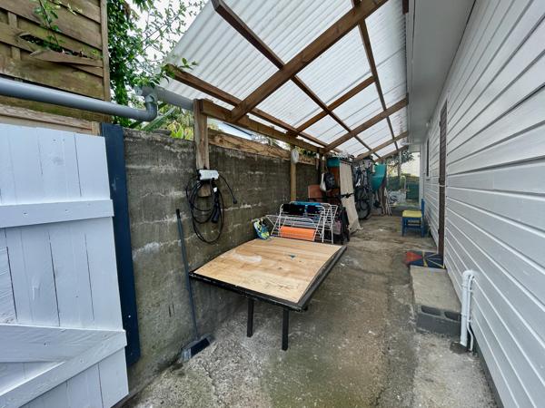 🔥 MAISON PLAIN-PIED + JARDIN PISCINABLE – 3 CHAMBRES – 238 000 €  📍 Petite-Île (97429) – Quartier Charrié