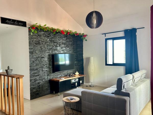 🔥 MAISON PLAIN-PIED + JARDIN PISCINABLE – 3 CHAMBRES – 238 000 €  📍 Petite-Île (97429) – Quartier Charrié