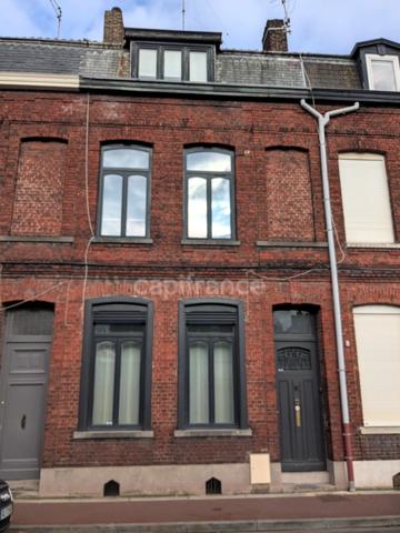 MAISON SEMI BOUGEOISE PROXIMITE CENTRE